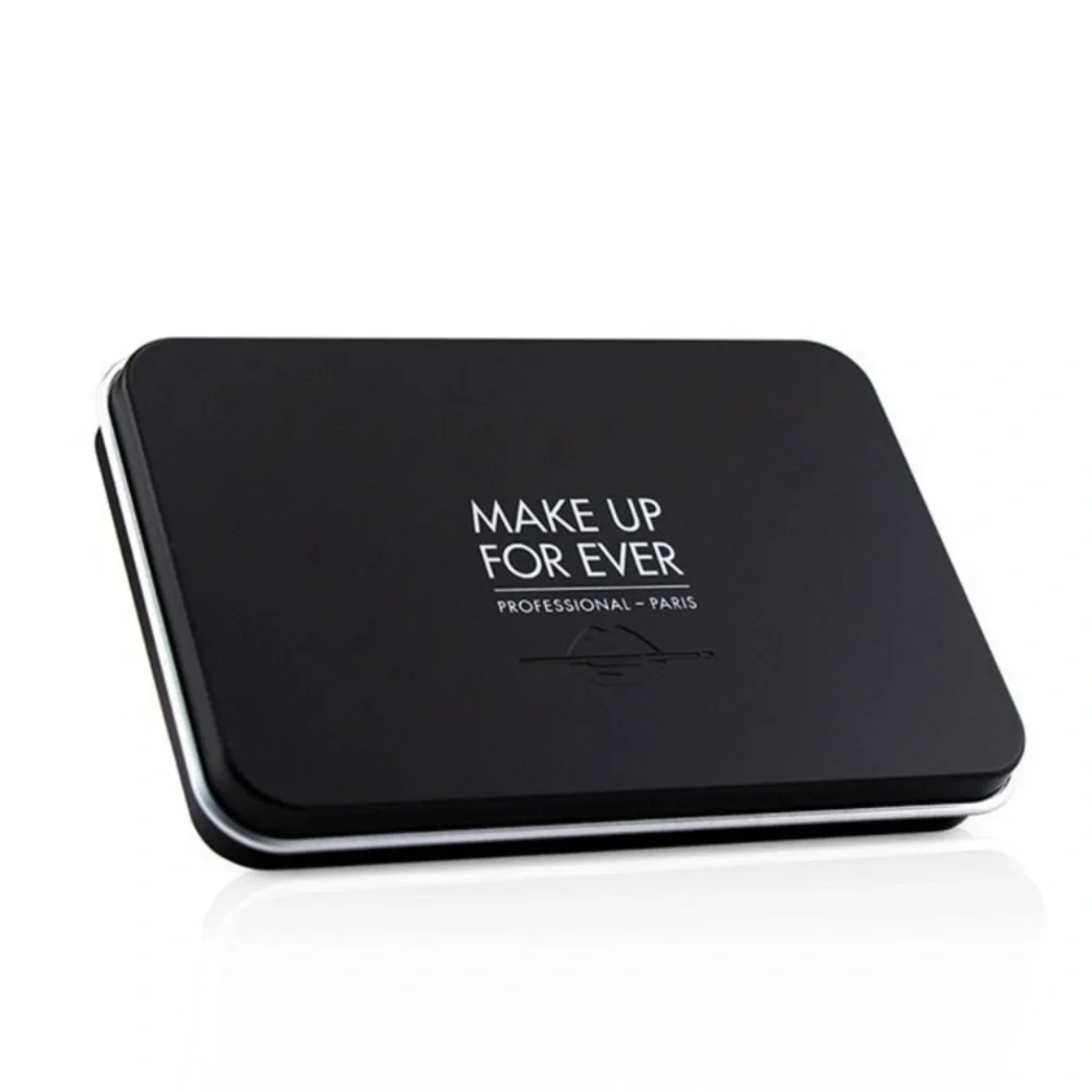Make Up For Ever Matte Velvet Skin Blurring Powder Foundation – R520 – NEW